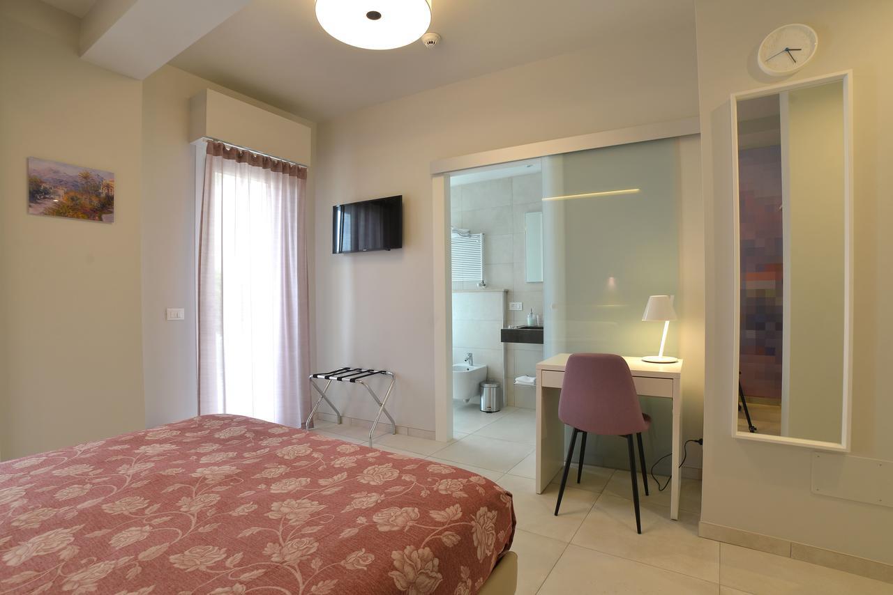 Hotel Villa Miki Bordighera Luaran gambar