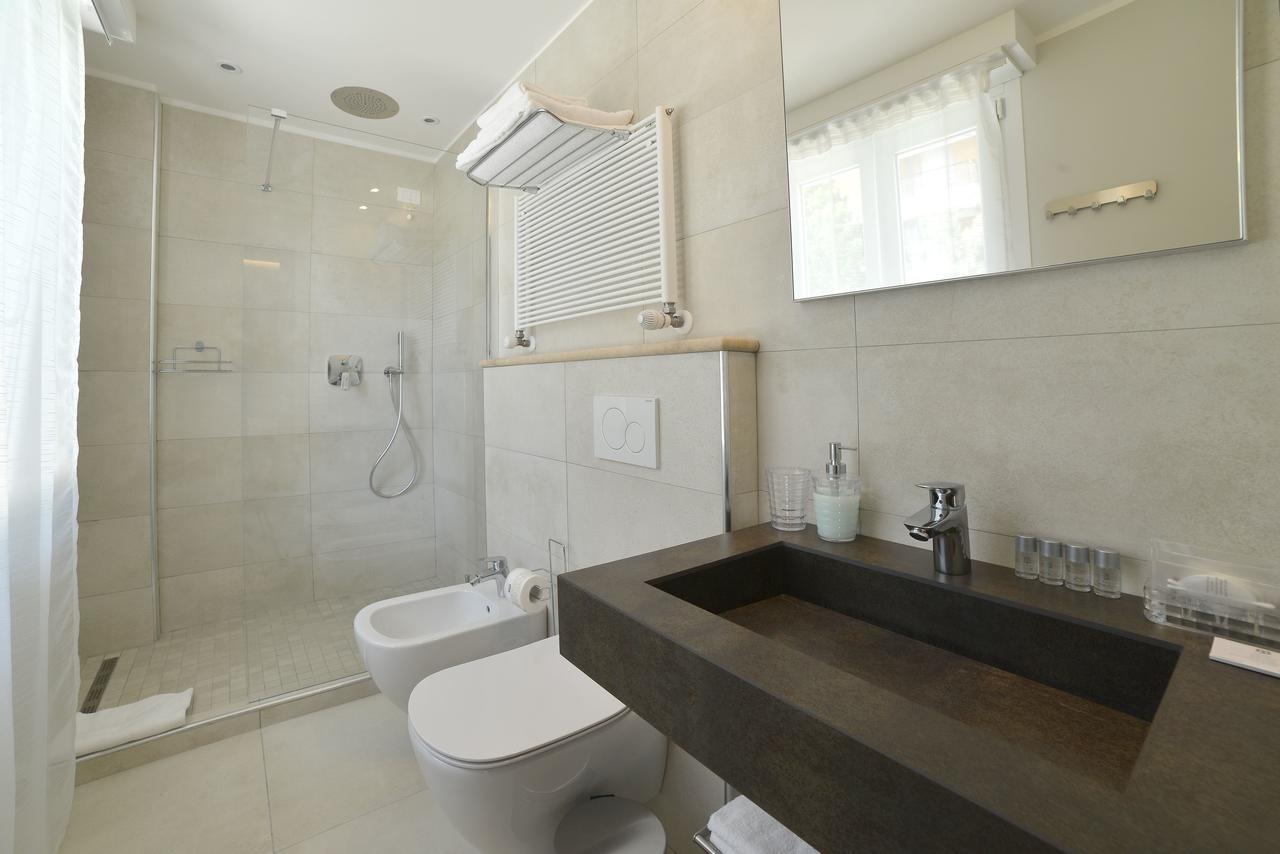 Hotel Villa Miki Bordighera Luaran gambar